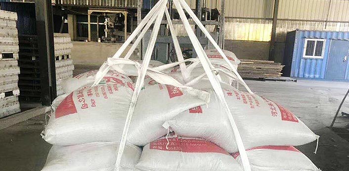 耐高溫(wēn)噸袋主要(yào)用于包裝(zhuāng)羊毛、布匹(pǐ)貨物的包(bao)裝材料